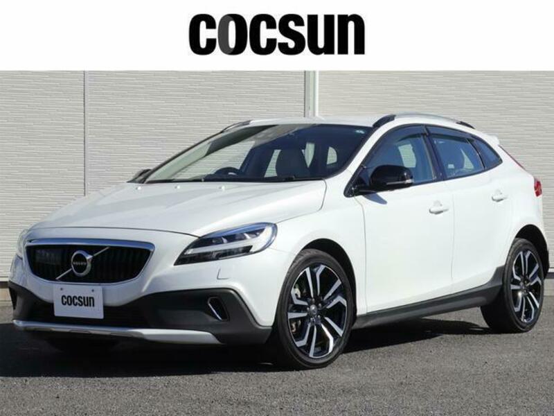 VOLVO V40