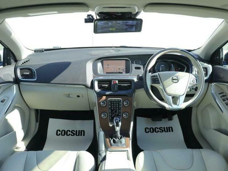 V40