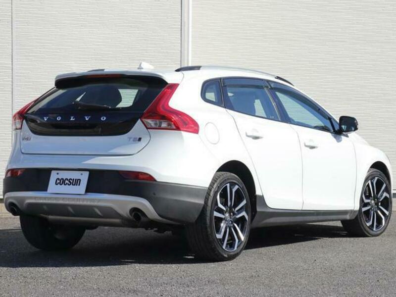 V40