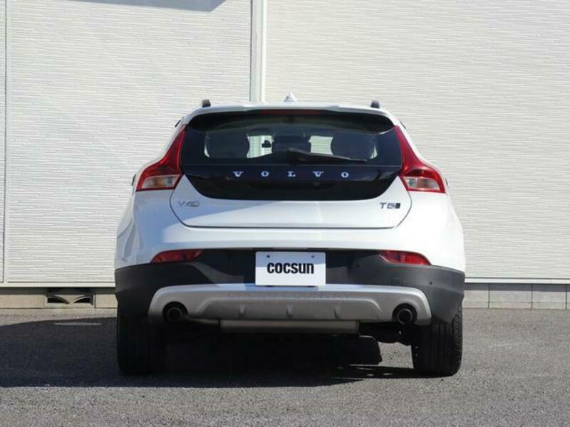 V40