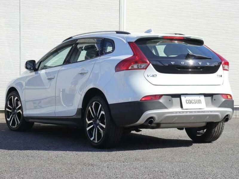 V40