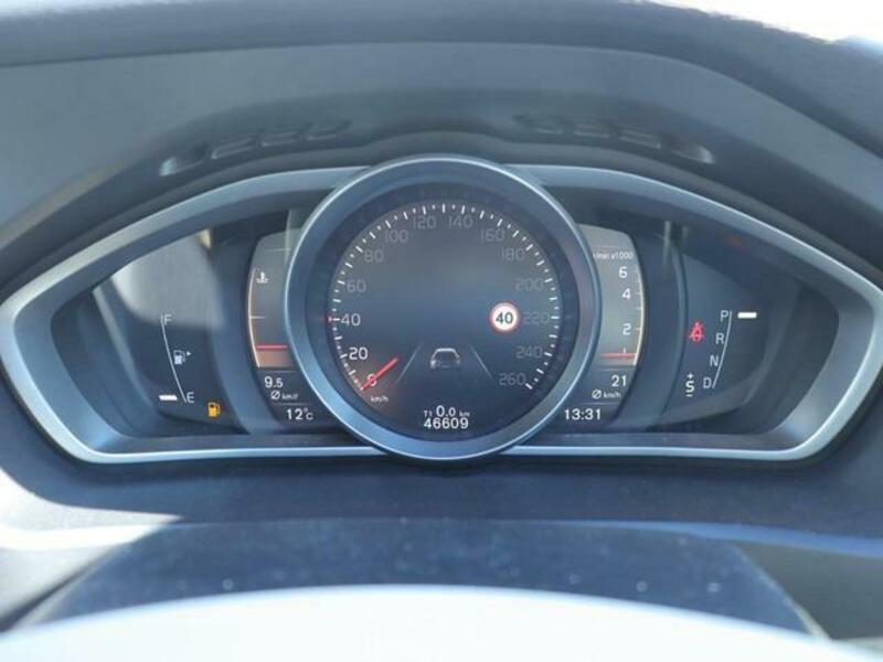 V40