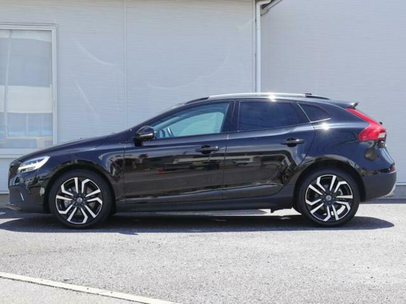 V40
