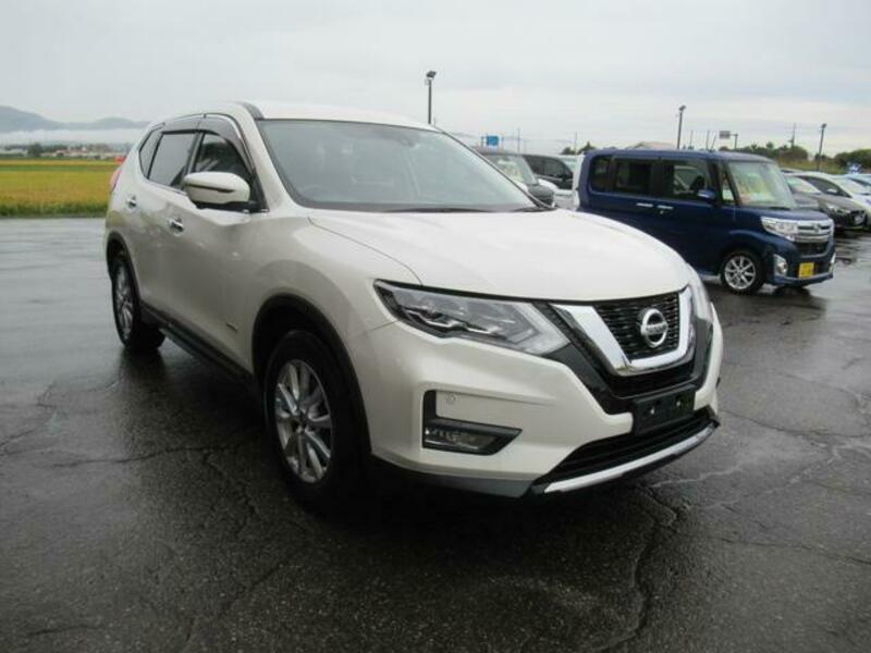 X-TRAIL