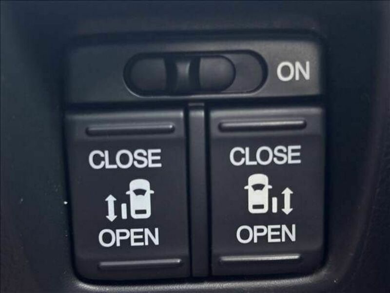N BOX