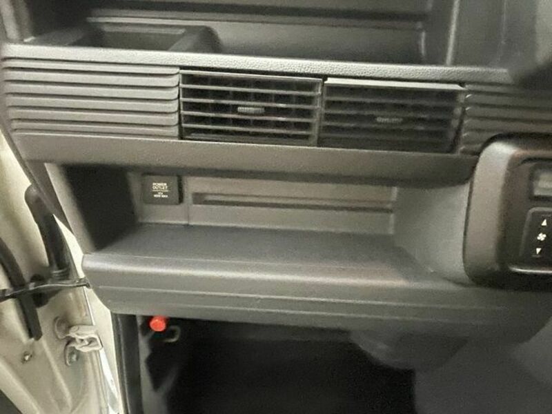 N-VAN