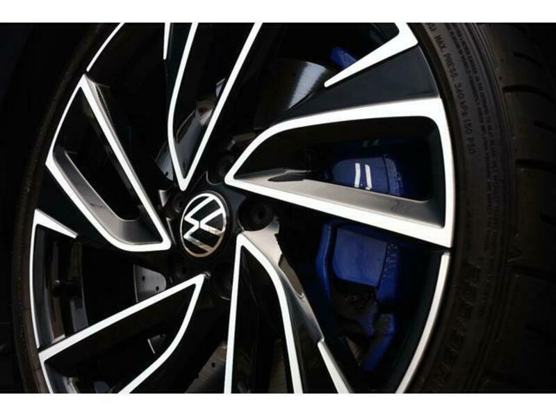GOLF R
