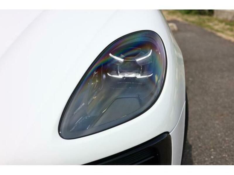 MACAN