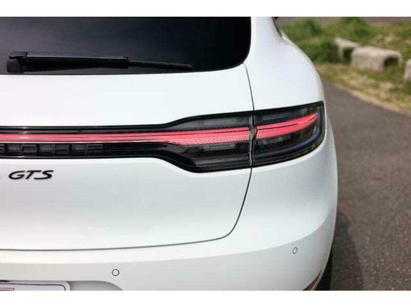 MACAN
