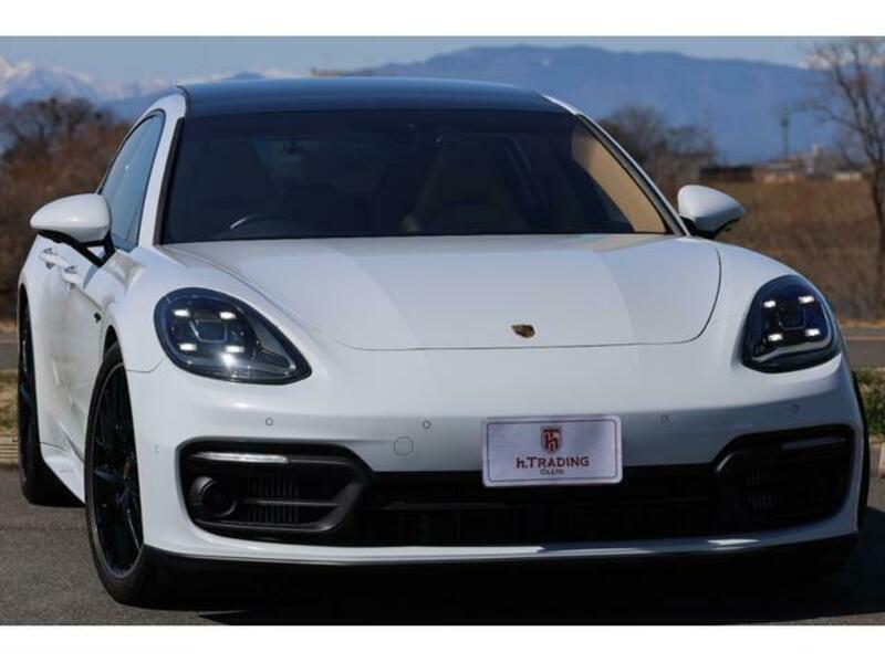 PORSCHE PANAMERA
