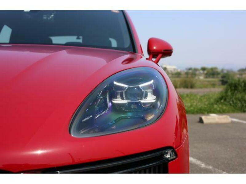 MACAN