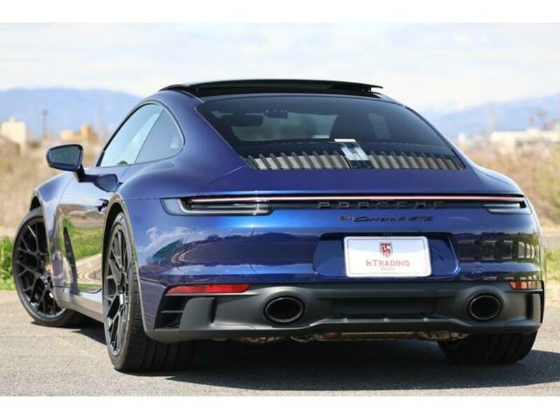 911
