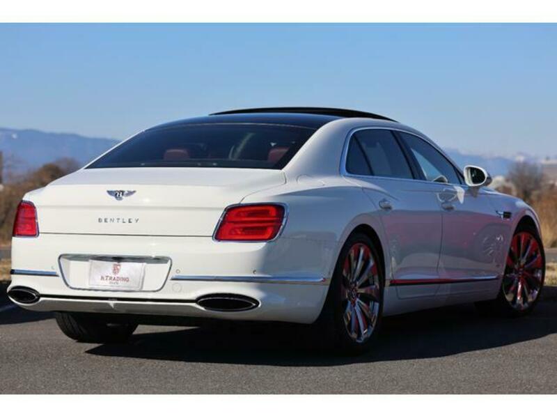 FLYING SPUR