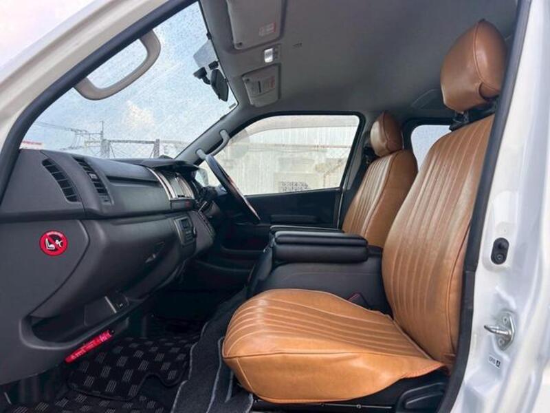 HIACE VAN