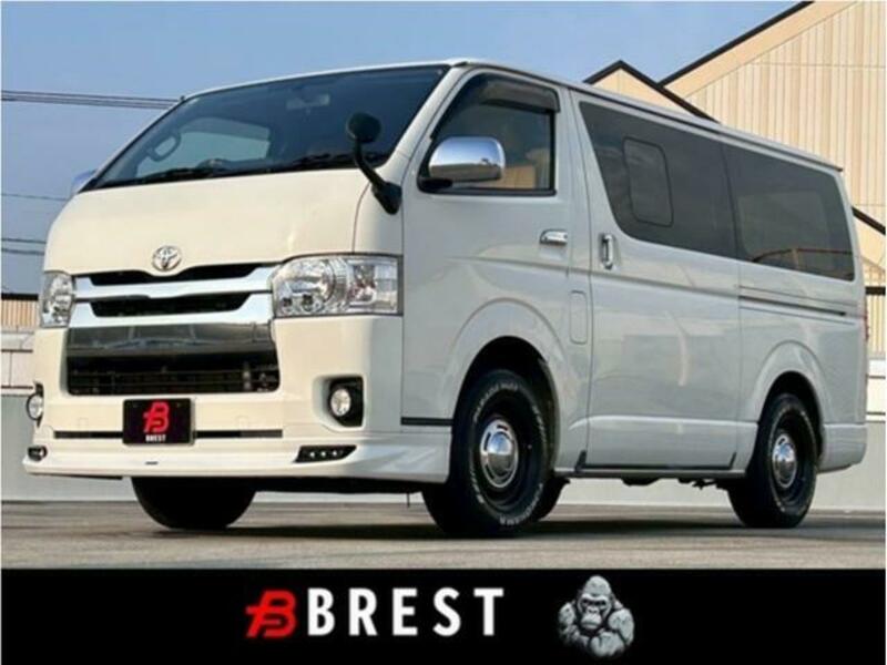 TOYOTA HIACE VAN