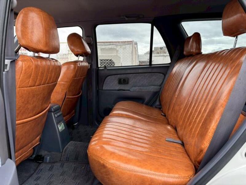 HILUX SURF