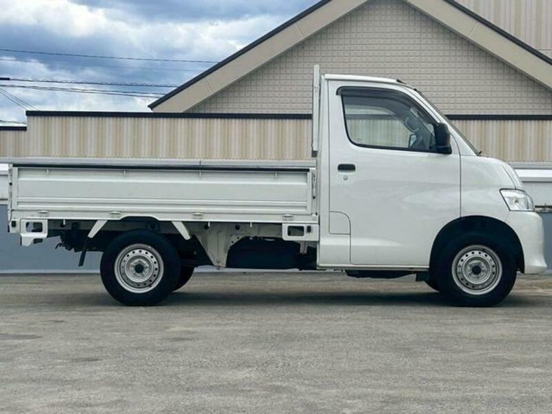 TOWNACE TRUCK