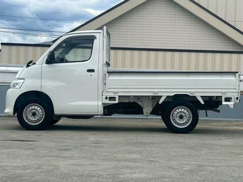 TOWNACE TRUCK