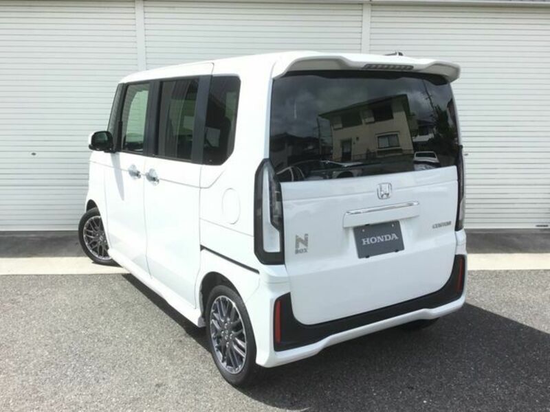 N BOX CUSTOM