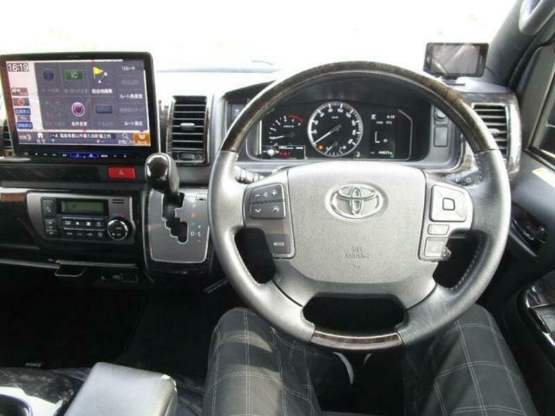 HIACE VAN