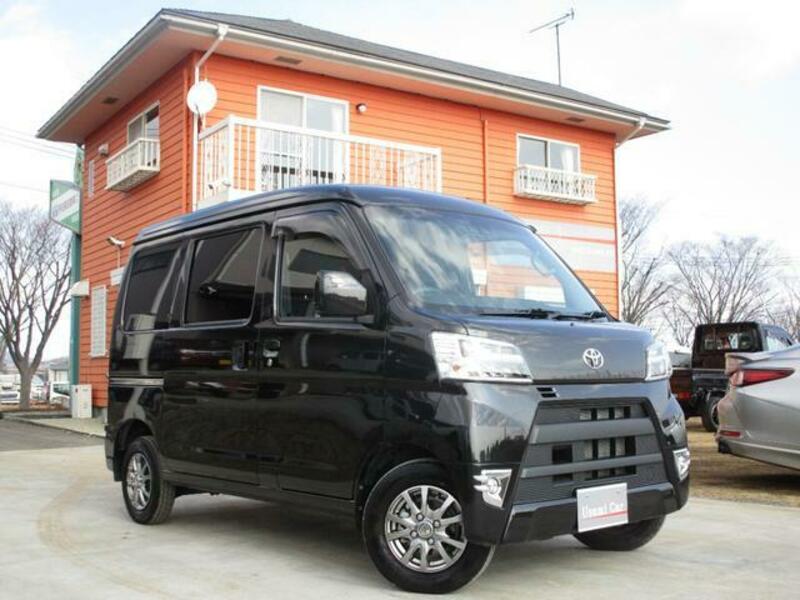 TOYOTA PIXIS VAN