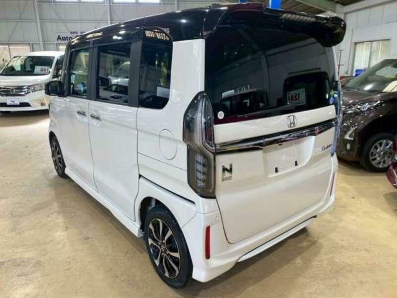 N BOX CUSTOM
