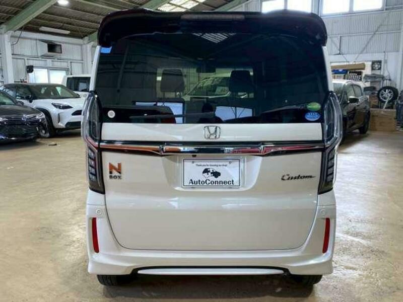 N BOX CUSTOM