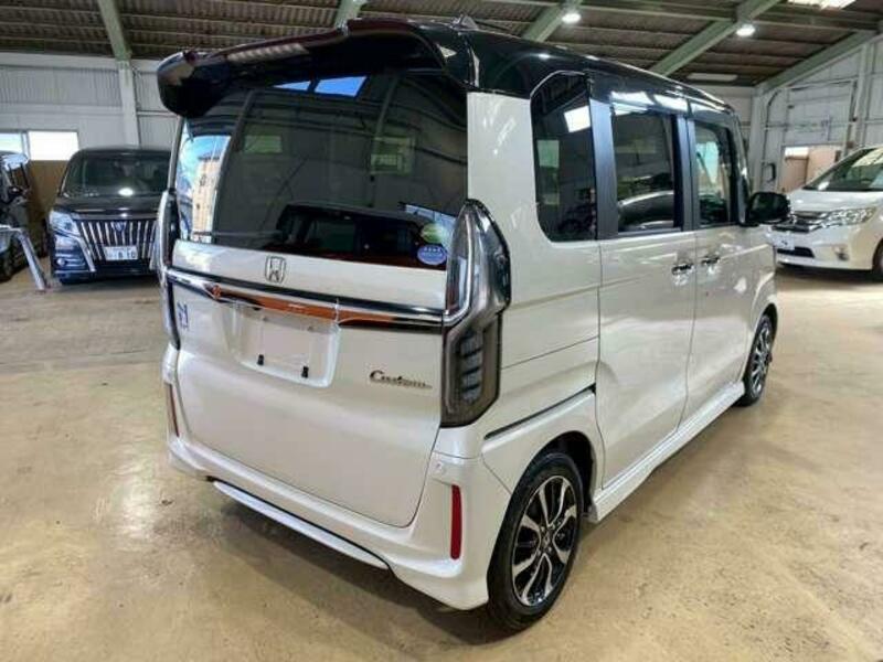 N BOX CUSTOM