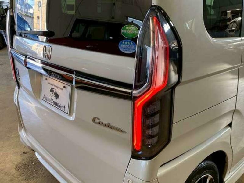 N BOX CUSTOM
