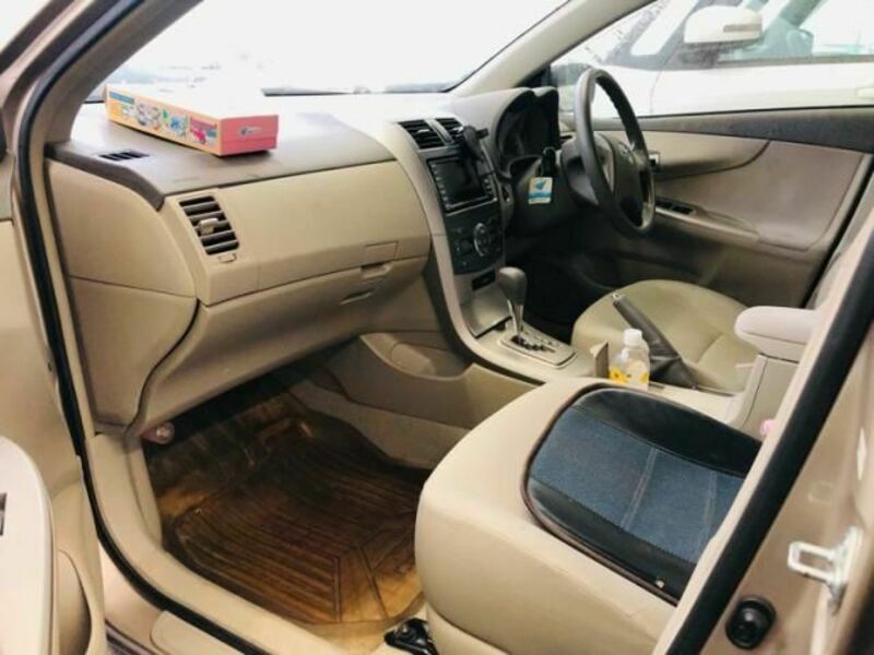 COROLLA AXIO