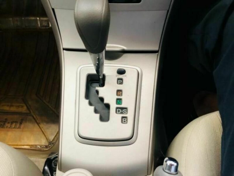 COROLLA AXIO