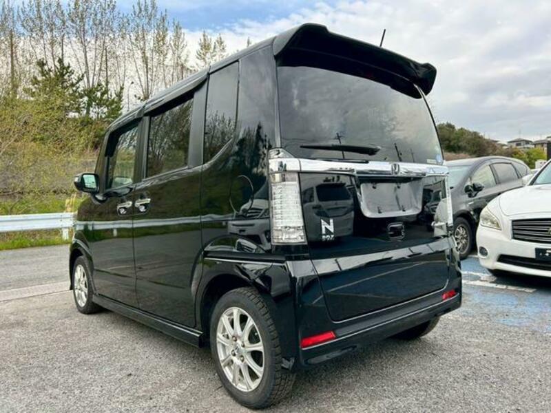 N BOX CUSTOM