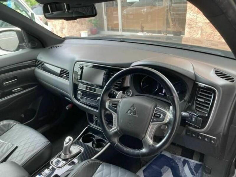 OUTLANDER PHEV