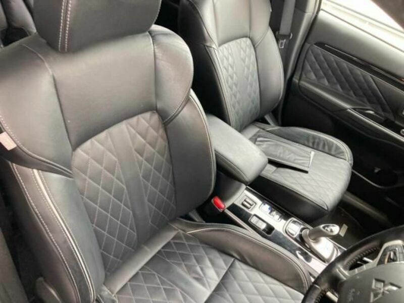 OUTLANDER PHEV
