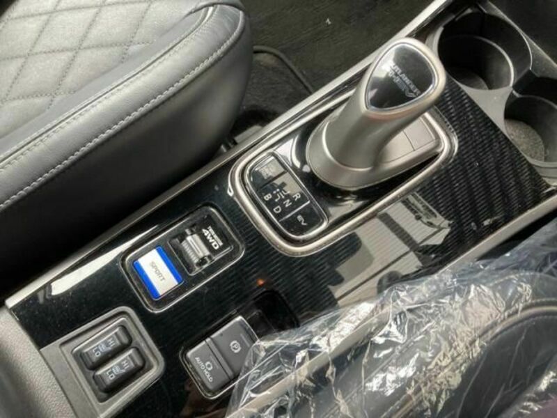 OUTLANDER PHEV