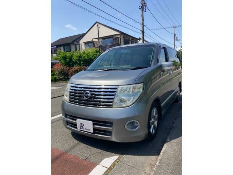 NISSAN ELGRAND