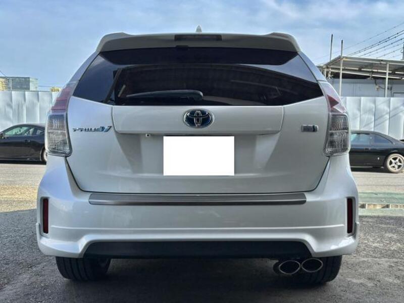 PRIUS ALPHA