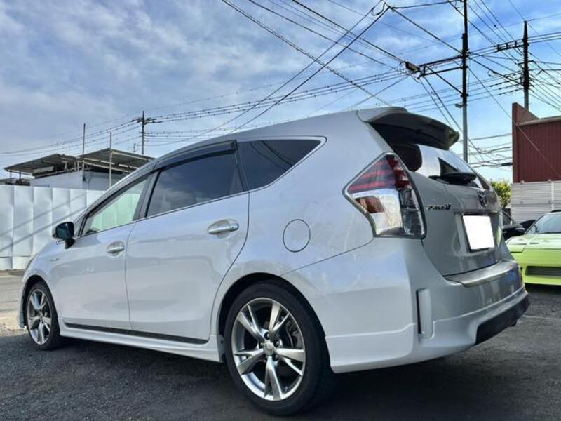 PRIUS ALPHA