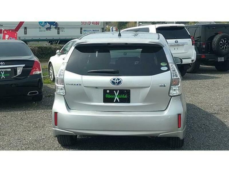 PRIUS ALPHA
