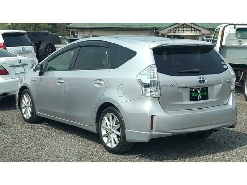 PRIUS ALPHA