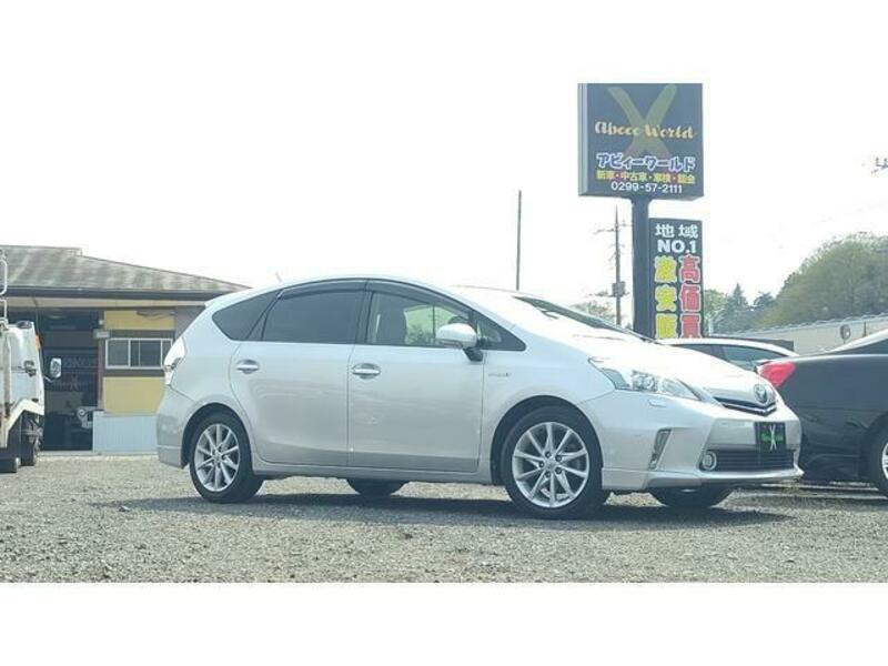 TOYOTA PRIUS ALPHA