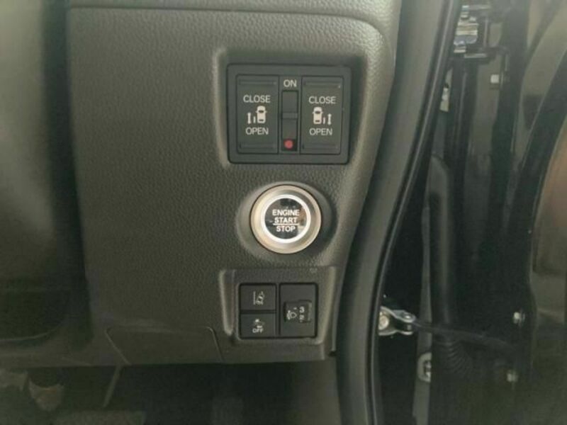 N BOX
