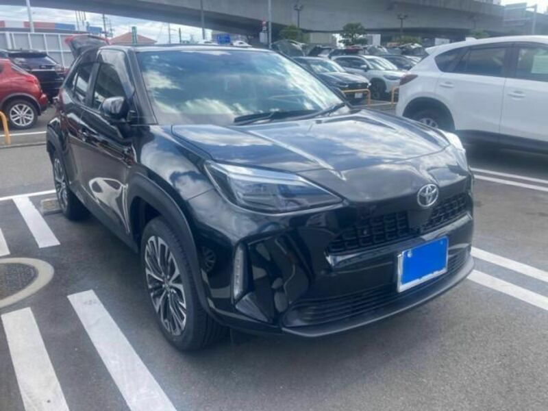 YARIS CROSS