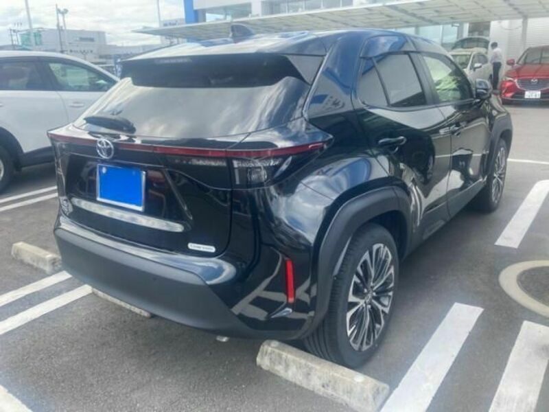 YARIS CROSS