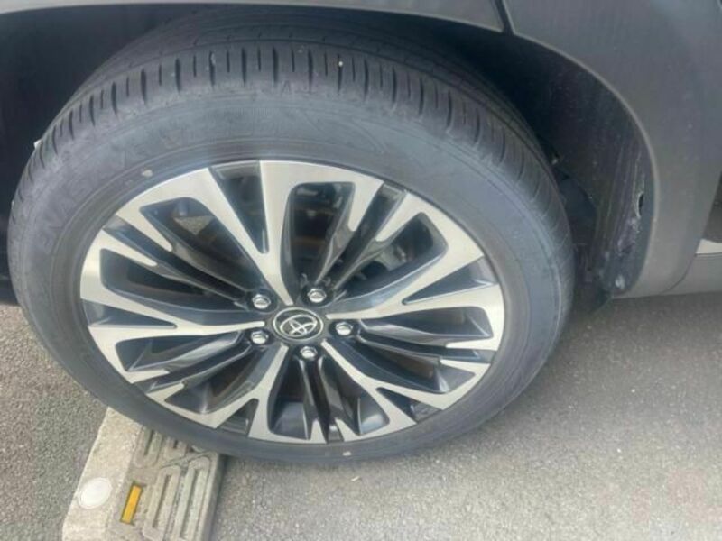 YARIS CROSS