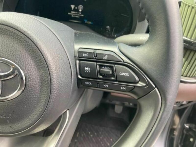 YARIS CROSS