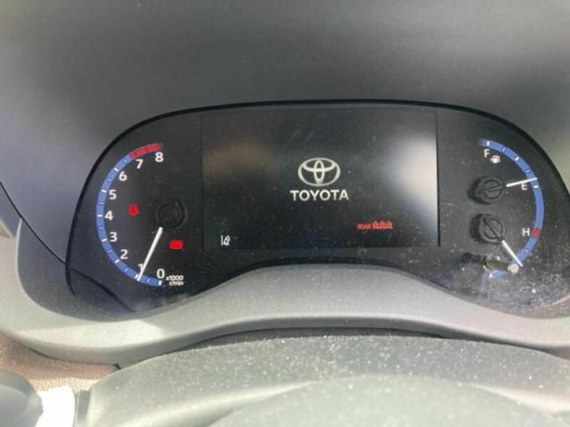 YARIS CROSS