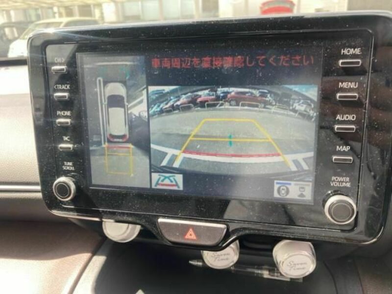 YARIS CROSS