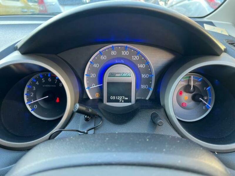 FIT HYBRID