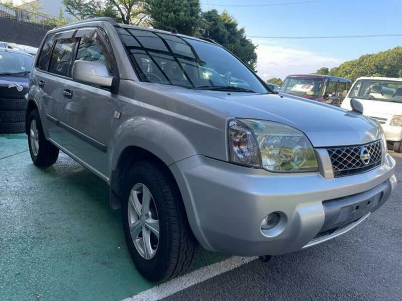 X-TRAIL